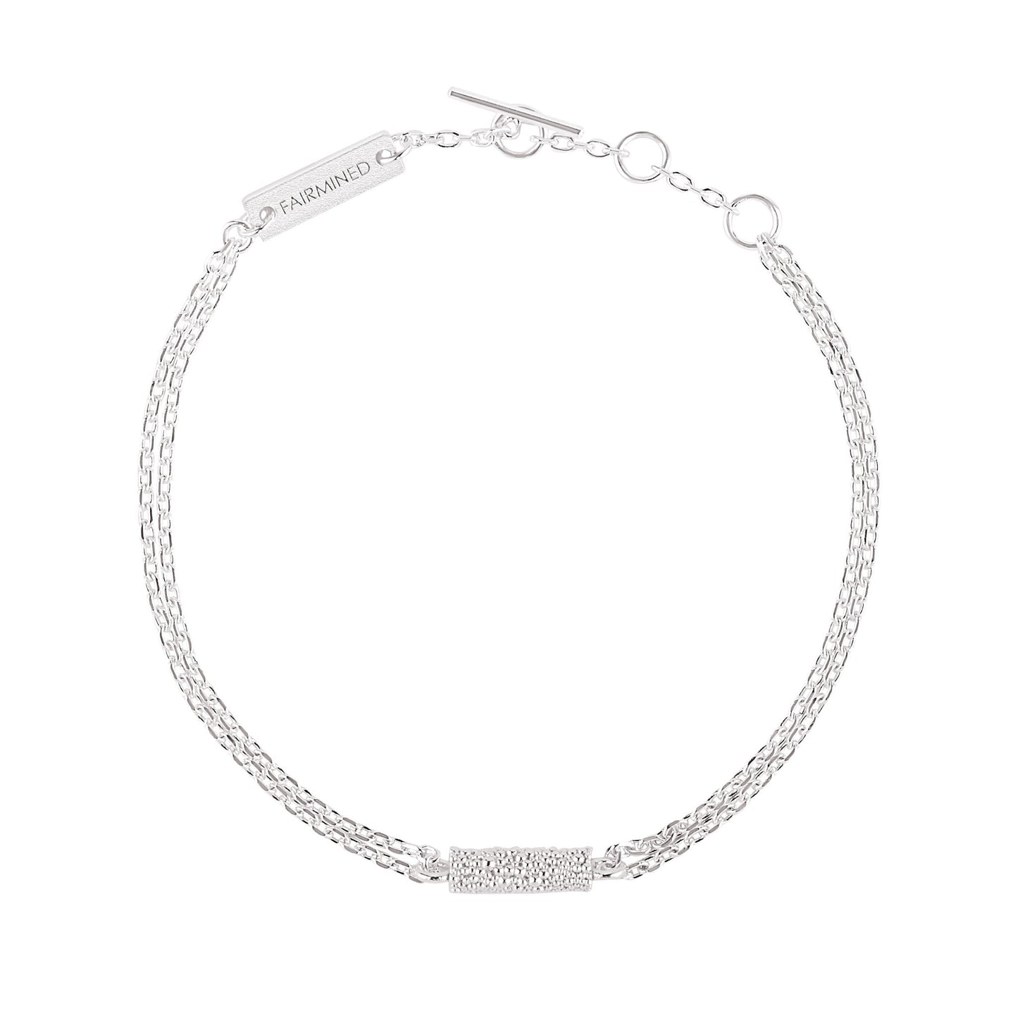 Armband aus Fairmined und recyceltem 925er Silber, von oben fotografiert, freigestellt auf weißem Hintergrund